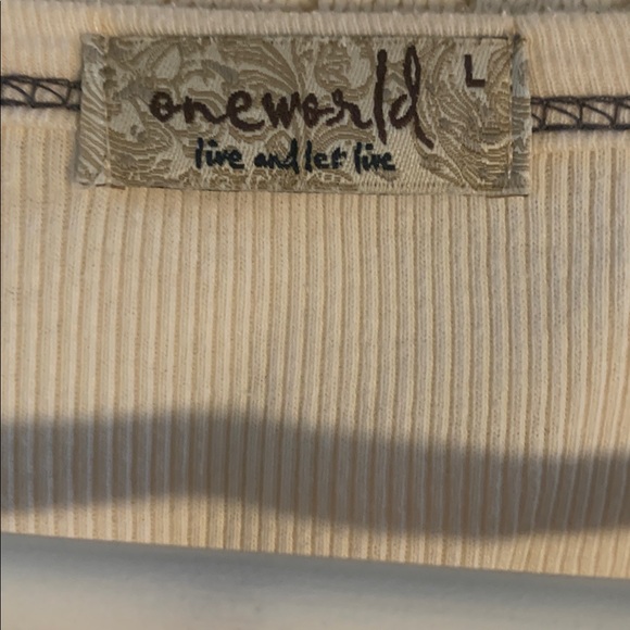 One World top - Picture 8 of 9